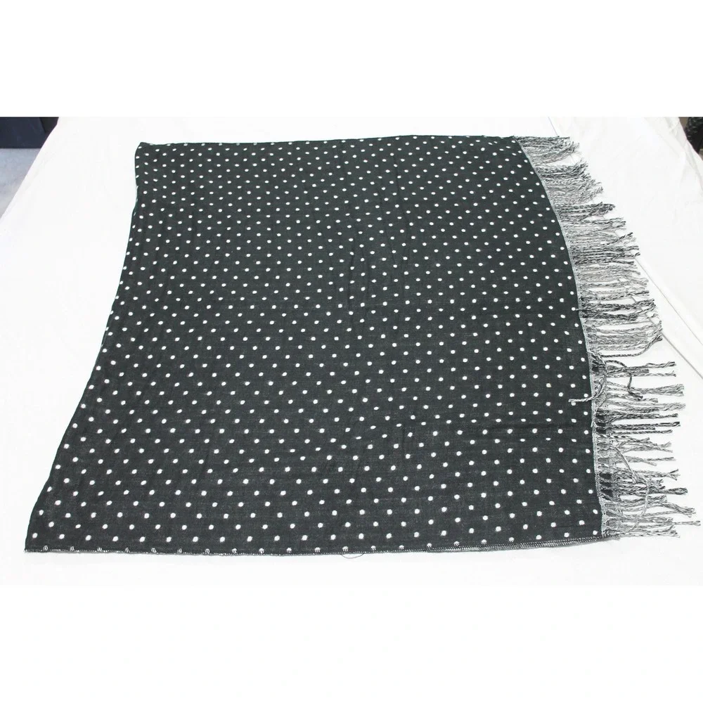 NWT Steve Madden Plaid Blanket Wrap Scarf Black Gray White Fringe One Size